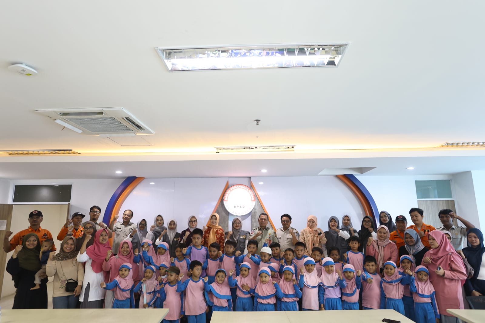 Antusias puluhan anam TK saat belajar mitigasi bencana di BPBD Tangsel