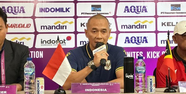 Pelatih Garuda Muda Kurniawan Dwi Yulianto. Foto : Ist