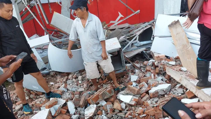 Bangunan terdampak gempa 7.3 di Bitung, Sulawesi Utara pada Kamis (2/4/2026) pagi. Foto : Ist