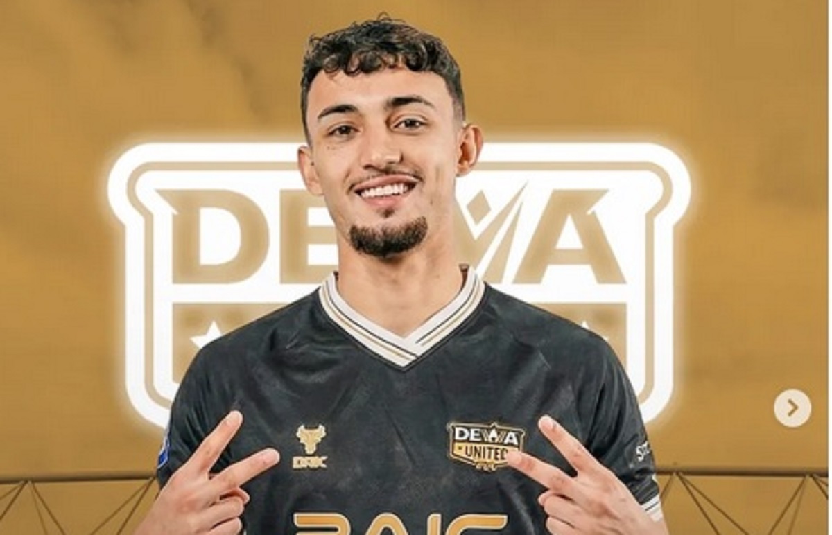 Ivar Jenner kini berseragam Dewa United. Foto : Ist