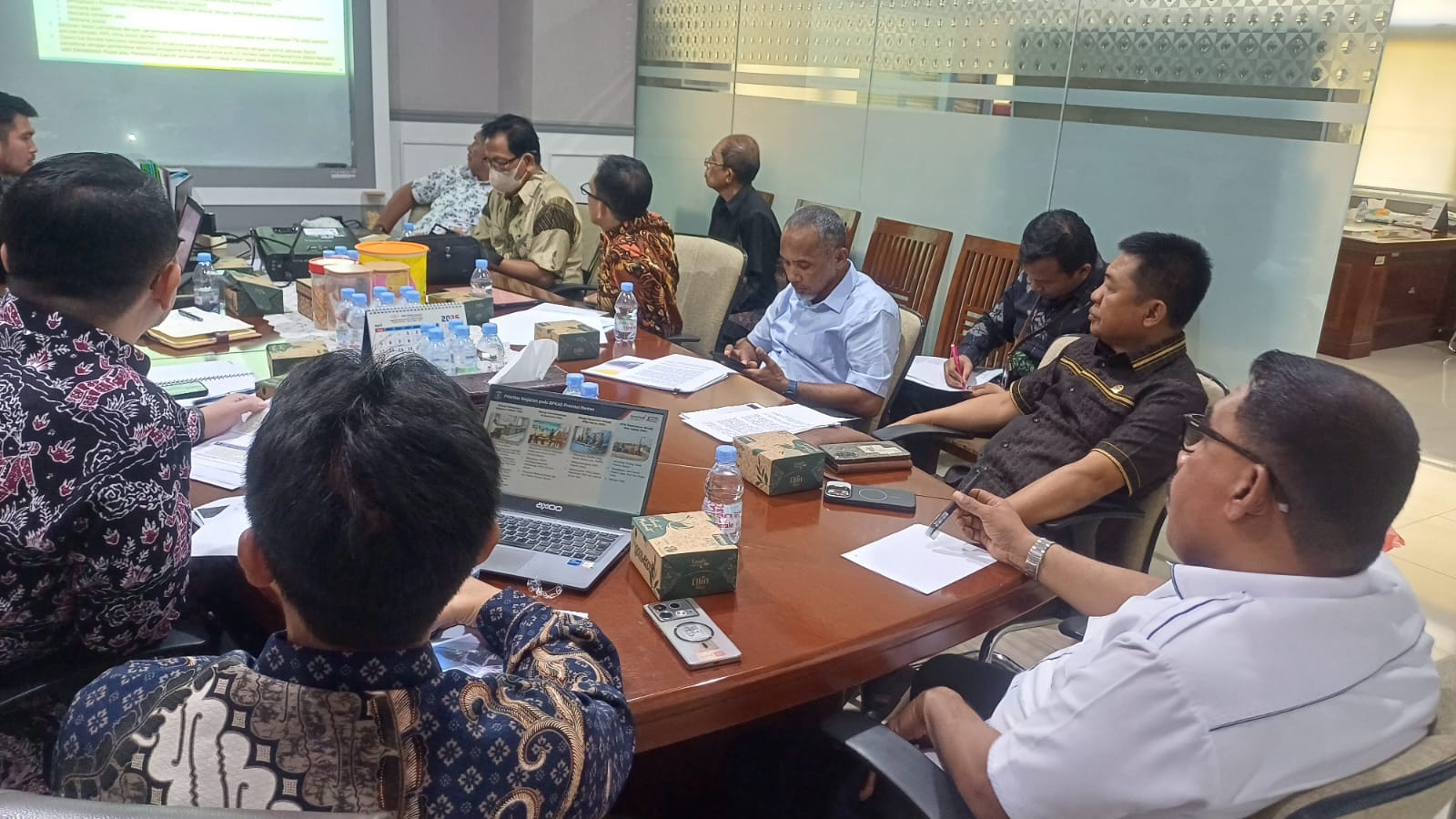 Komisi I DPRD Provinsi Sulteng melaksanakan kunjungan studi komparasi ke BPKAD Banten, Kamis (16/4/2026).(Istimewa)