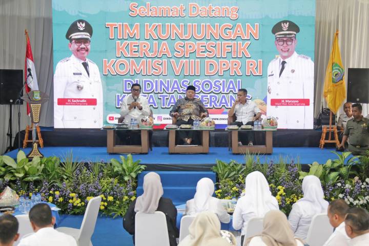 Pemerintah Kota (Pemkot) Tangerang menerima rombongan Kunjungan Spesifik (Kunspek) dari Komisi VIII DPR RI Masa Persidangan IV Tahun Sidang 2025-2026 yang dipimpin oleh Wahidin Halim dan diterima langsung oleh Wakil Wali Kota Tangerang, Maryono Hasan.