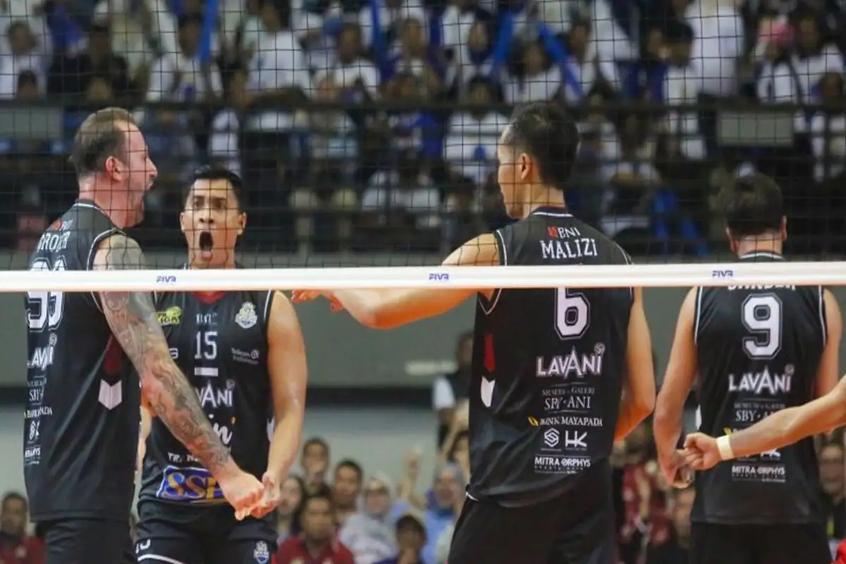 Selebrasi Lavani usai kembali mengatasi Bhayangkara dengan 3-1. Foto : Ist