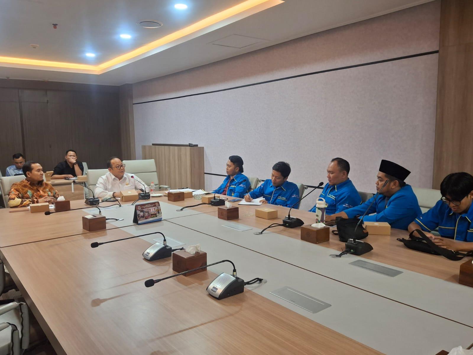 KNPI Kota Tamgsel sampaikan aspirasi kepada DPRD Kota Tangsel untuk dibangunnya gedung pemuda di Kota Tangsel.