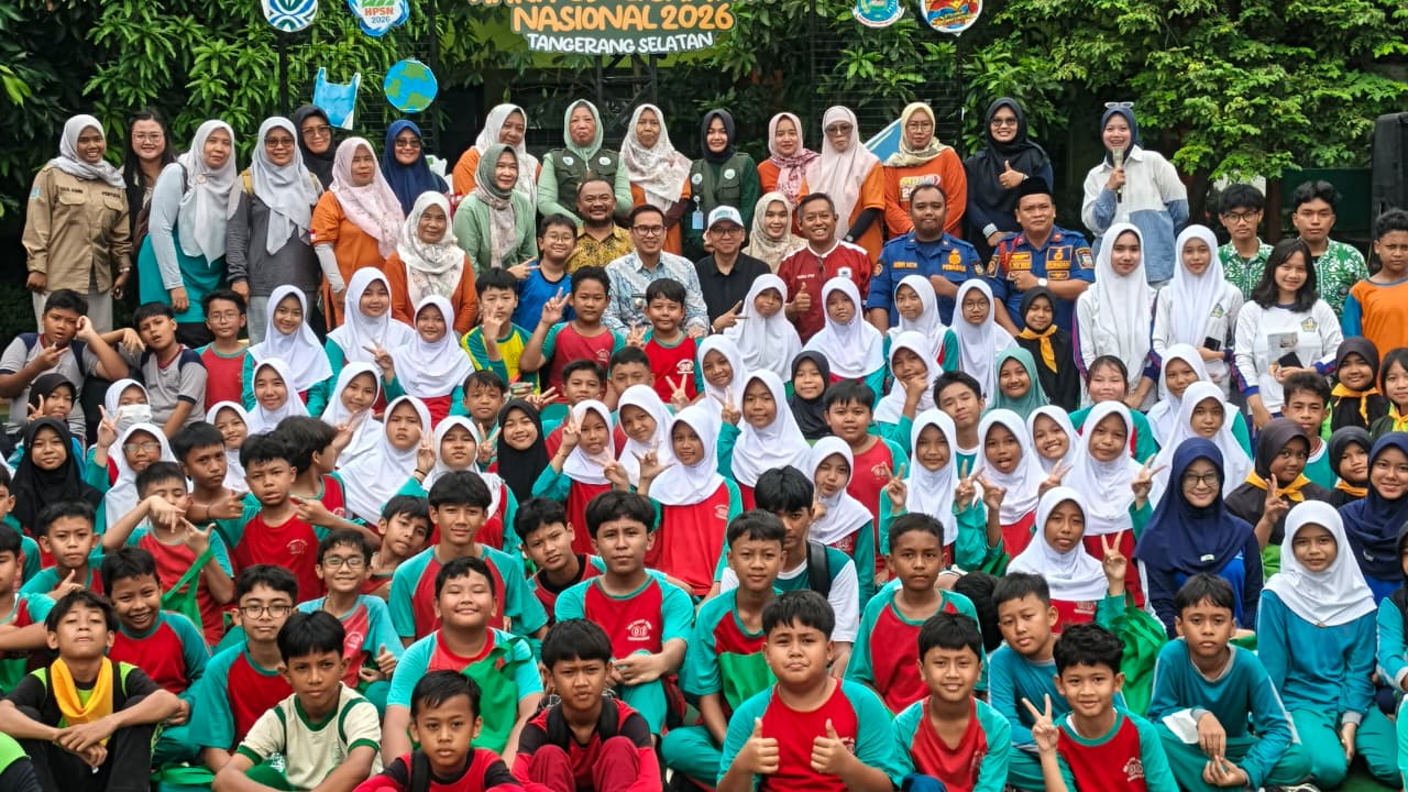 UPTD SDN Pondok Jagung 02 dimanfaatkan sebagai momentum menanamkan budaya peduli lingkungan sejak usia dini. (tangselpos.id/rmn)