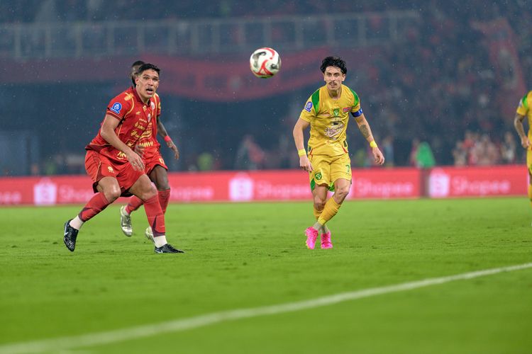 Laga Persija vs Persebaya dimenangkan Persija dengan skor 3-0. Foto : Ist