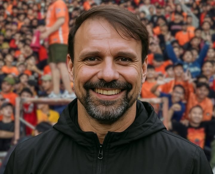 Pelatih Persija Mauricio Souza. Foto : Ist