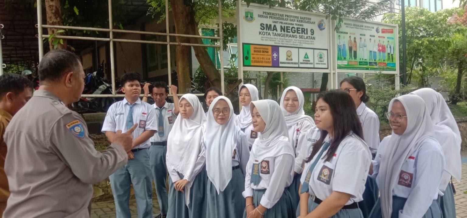EDUKASI SISWA. Polsek Ciputat Timur kembali menggelar kegiatan Police Go To School, untuk mengedukasi para siswa.