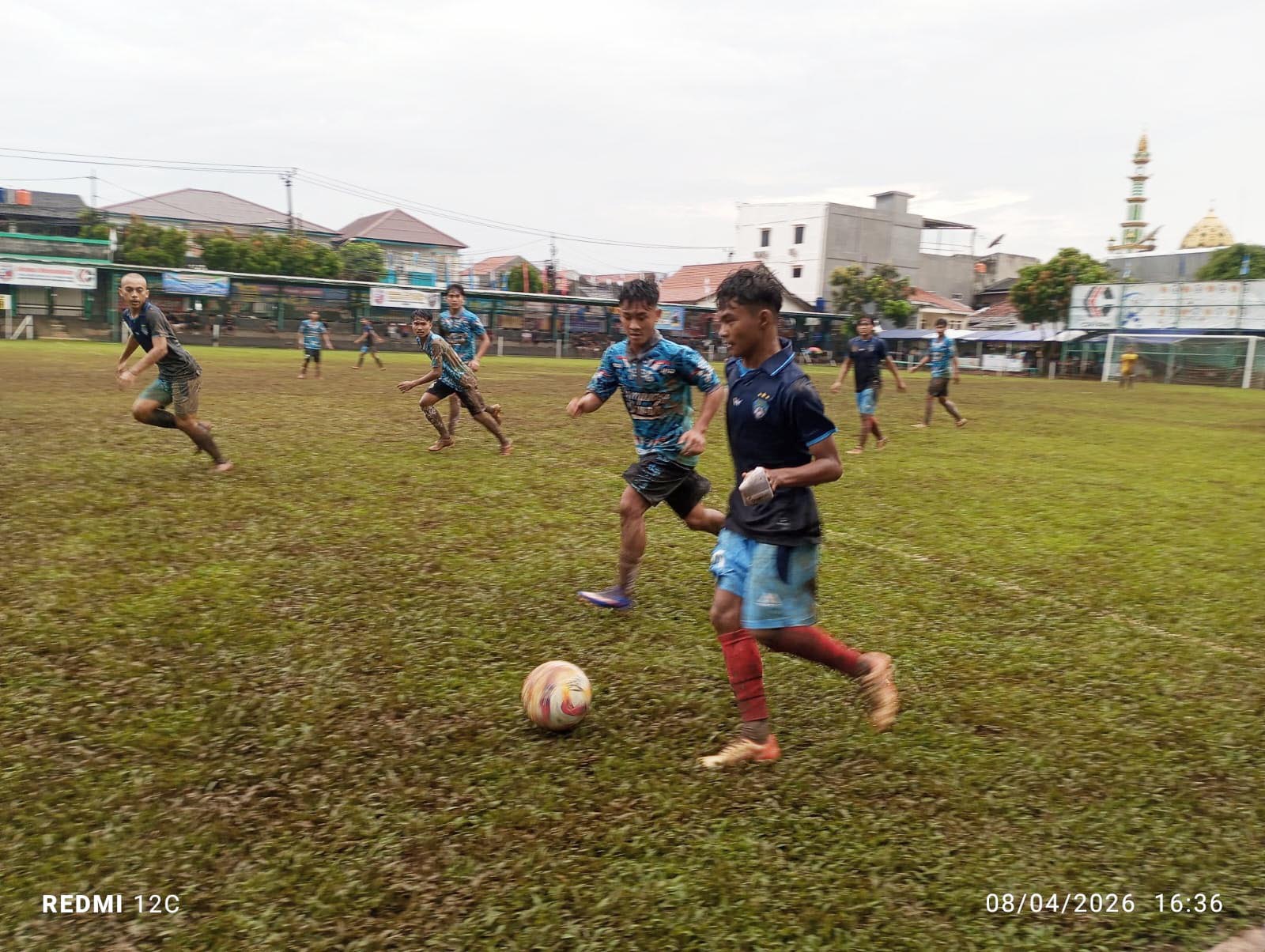 Kesebelasan Jurtim singkirkan Kampung Bawah FC, 3-1 pada Rabu (8/4).(tangselpos.id).