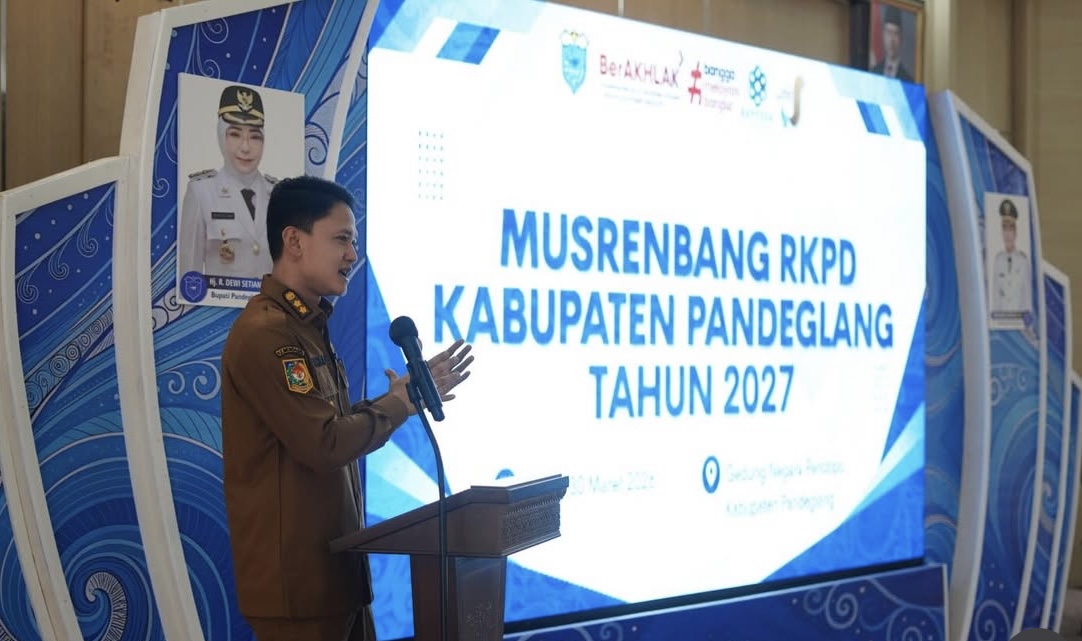 Wabup Pandeglang Iing Andri Supriadi sedang memberikan arahan, pada acara penutupan Musrenbang RKPD Tahun 2027, di Aula Pendopo Bupati Pandeglang, beberapa waktu lalu.