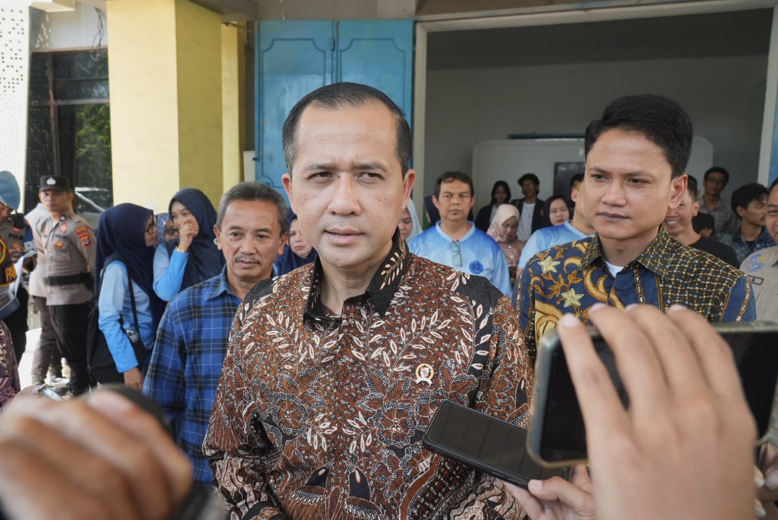 Menteri Transmigrasi Muhammad, Iftitah Sulaiman didampingi Wakil Bupati Pandeglang, Iing Andri Supriadi, di Graha Pancasila, Jumat (3/4/2026).(Istimewa)