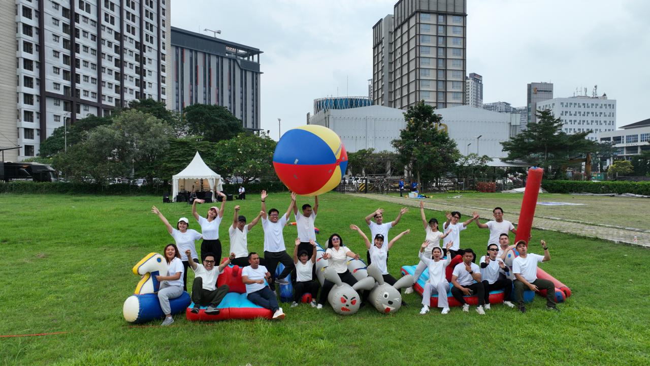 Atria Hotel Gading Serpong menghadirkan Outbound Package, sebuah konsep meeting terpadu dengan aktivitas team building di area terbuka hijau hotel. (Dok. Atria)