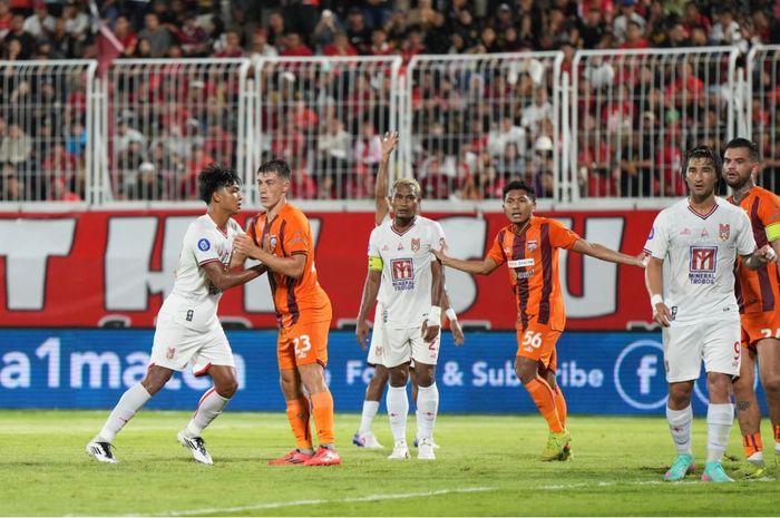 Laga Borneo FC kontra Malut United berakhir 7-1 untuk kemenangan Borneo. Foto : Ist