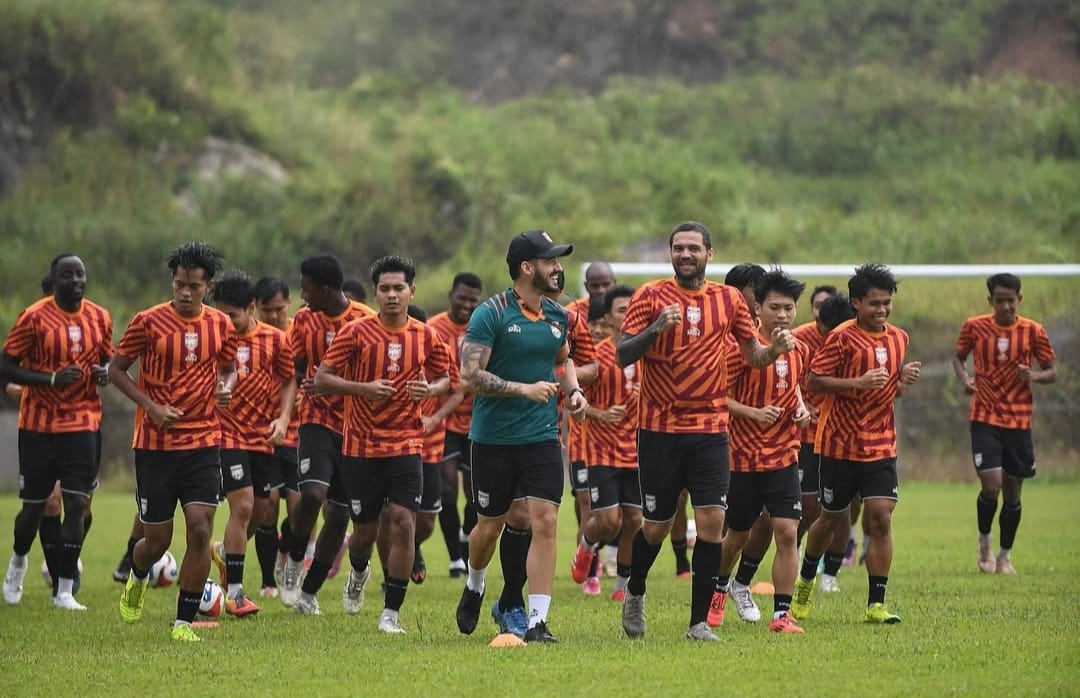 Sesi lstihan skuad Borneo. Foto : Ist