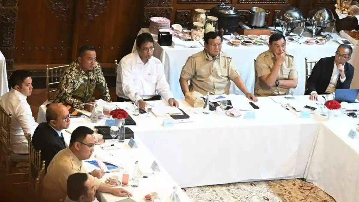 Rapat Terbatas di Kertablnegara. Foto : Ist
