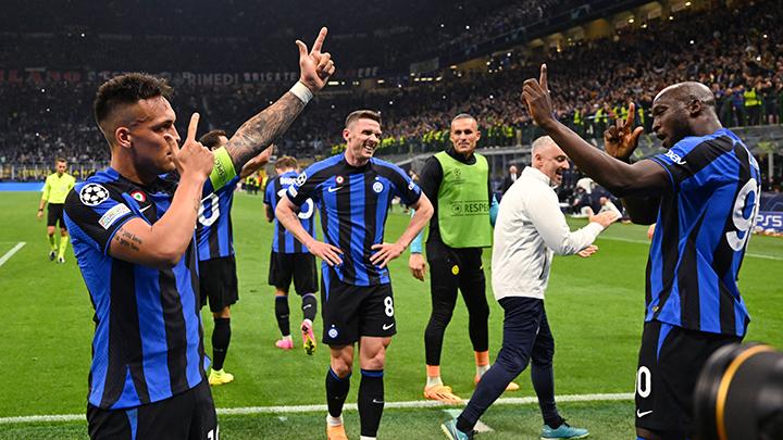 Selebrasi skuad Inter Milan usai resmi memastikan diri sebagai juara Serie A musim 2025/26 setelah menaklukkan Parma dengan skor 2-0. Foto : Ist