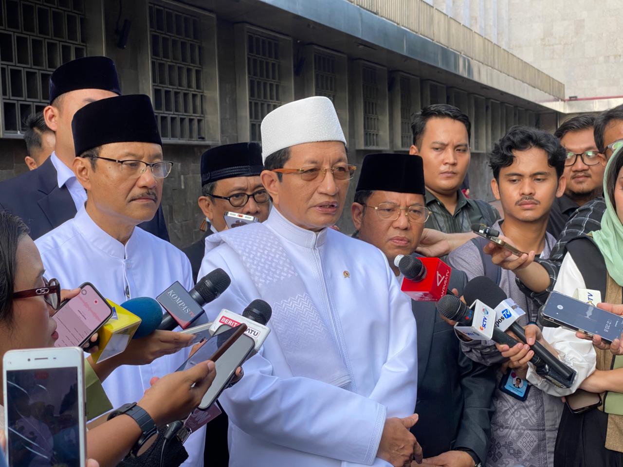 Imam Masjid Istiqal Nasaruddin Umar saat konferensi pers. Foto : Ist