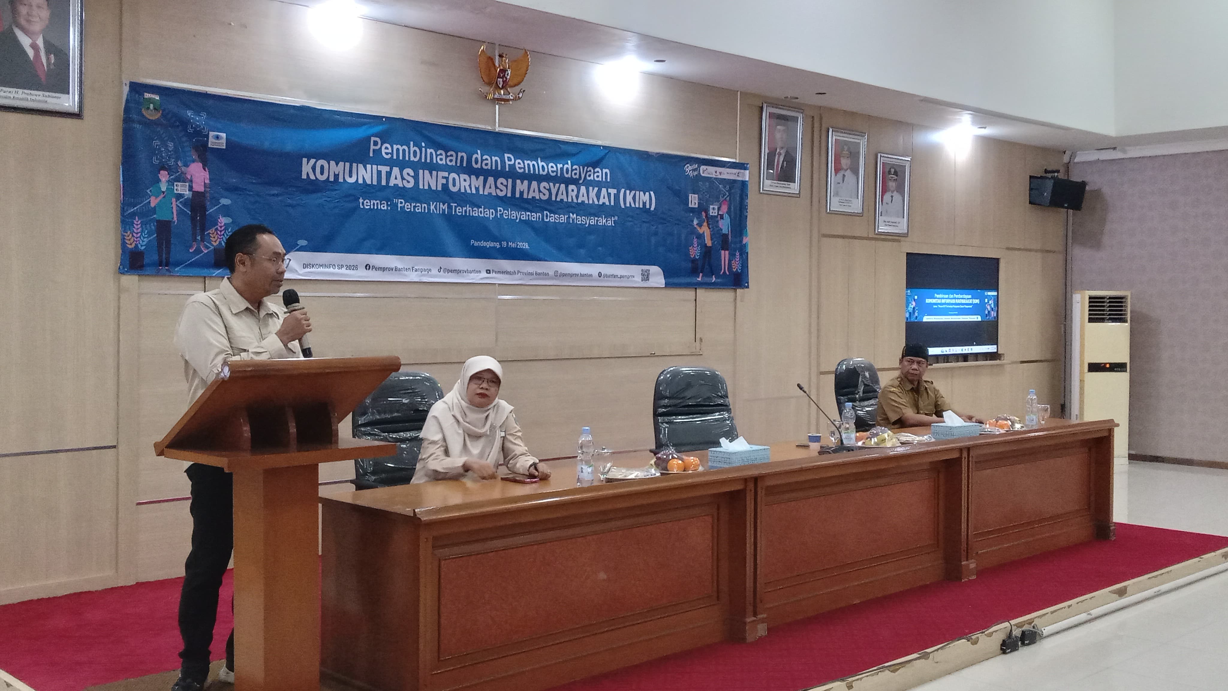 Plh. Kepala Diskomsantik Pandeglang, Abdul Latif saat menyampaikan sambutan dalam acara Pembinaan dan Pemberdayaan yang bekerja sama dengan Dinas Komunikasi Informatika Statistik dan Persandian (Diskominfo SP) Provinsi Banten, di Oproom Setda Pandeglang, Selasa (19/5/2026).(Istimewa)