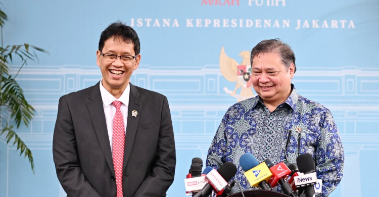 Menko Perekonomian Airlangga Hartarto (kanan) dan Menkeu Purbaya saat konferensi pers. Foto ; Ist
