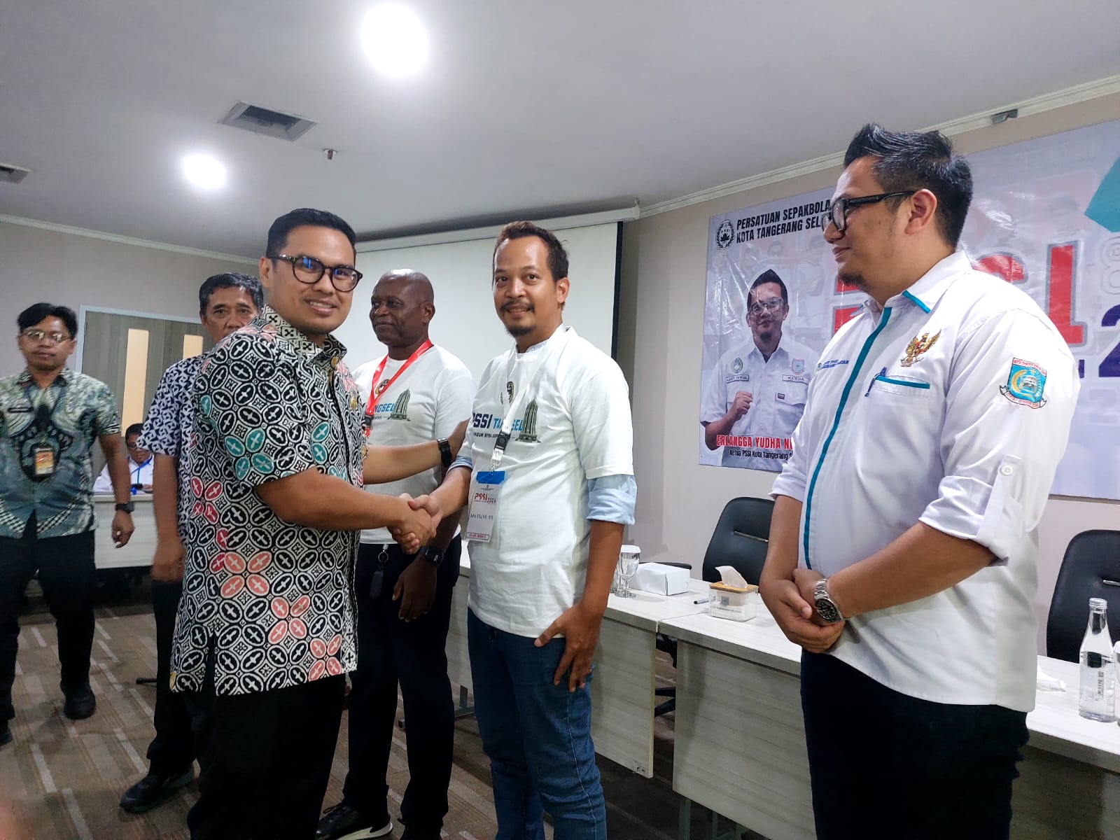 Kongres Biasa PSSI Kota Tangerang Selatan (Tangsel) yang digelar di Puspemkot Tangsel, Kamis (7/5). (tangselpos.id/rmn)