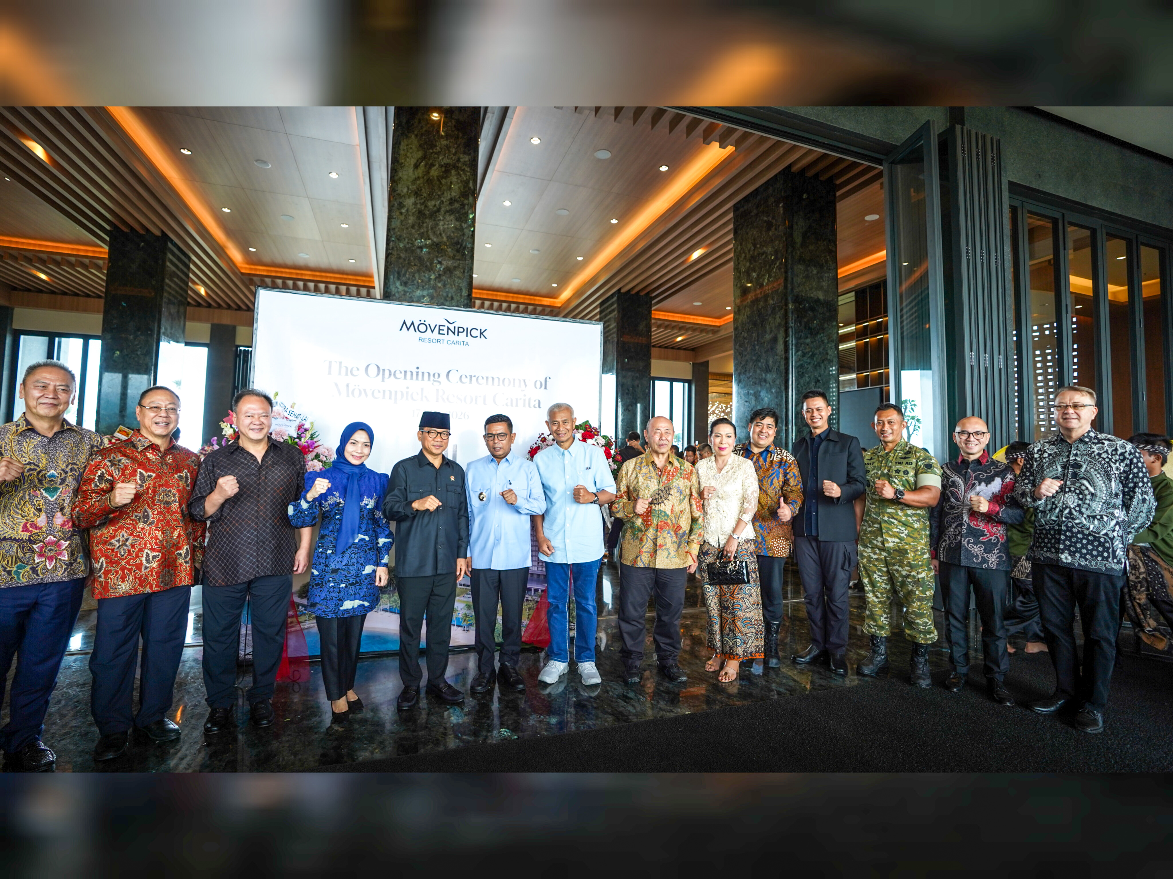 Peresmian Mövenpick Resort Carita dihadiri Menteri Desa PDT Yandri Susanto, Gubernur Banten Andra Soni, Bupati Serang Ratu Rachmatuzakiyah,  COO Accor Asia Garth Simmons, serta GM Mövenpick Resort Carita Christophe Bernard Keramaris, Minggu (17/5/2026). (Dok. Movenpick)