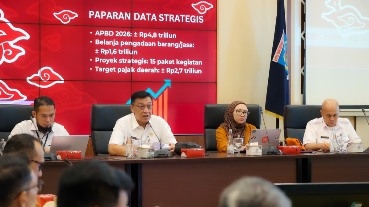 Sekretaris Daerah Kota Tangsel, Bambang Noertjahjo dalam rapat koordinasi pengawasan pemberantasan korupsi tahun 2026.