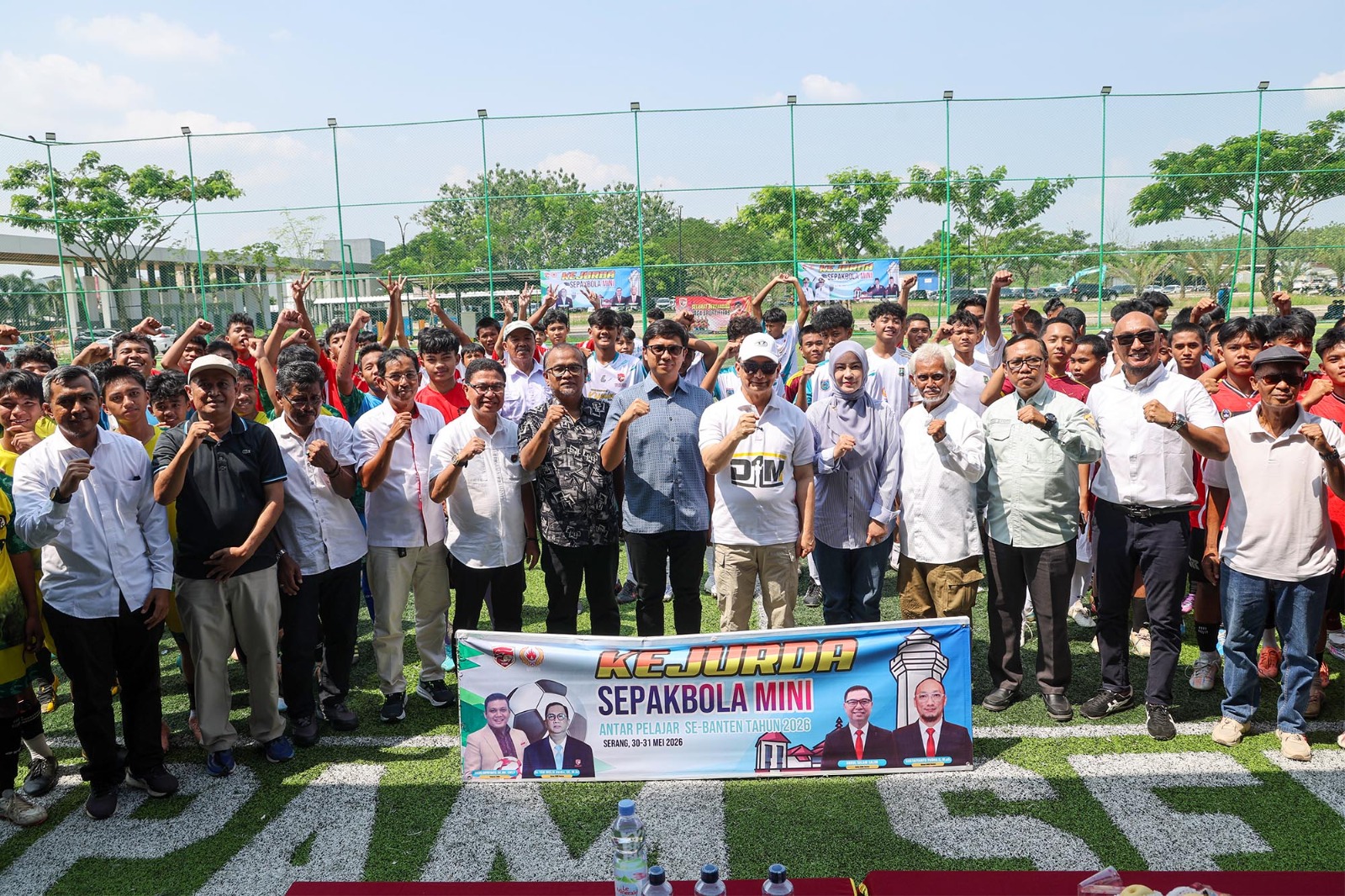 Wagub Dimyati saat membuka Kejuaraan Daerah (Kejurda) Sepakbola Mini Pelajar se-Banten 2026 di Lapangan Mini Soccer Universitas Pamulang (UNPAM) Serang. Foto : Humas Pemprov