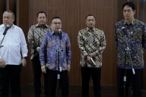 Wakil Ketua DPR RI, Sufmi Dasco Ahmad, menggelar pertemuan koordinasi dengan Gubernur Bank Indonesia Perry Warjiyo dan Menteri Keuangan Purbaya Yudhi Sadewa. Foto : Ist