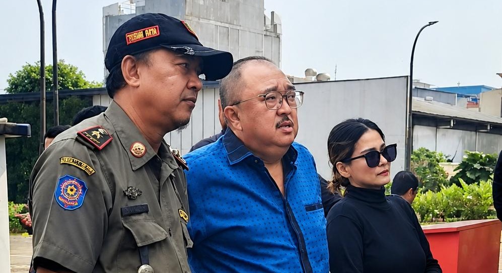 SIDAK - Komisi I DPRD Kota Tangsel sidak beberapa tempat padel yang belum memiliki PBG.