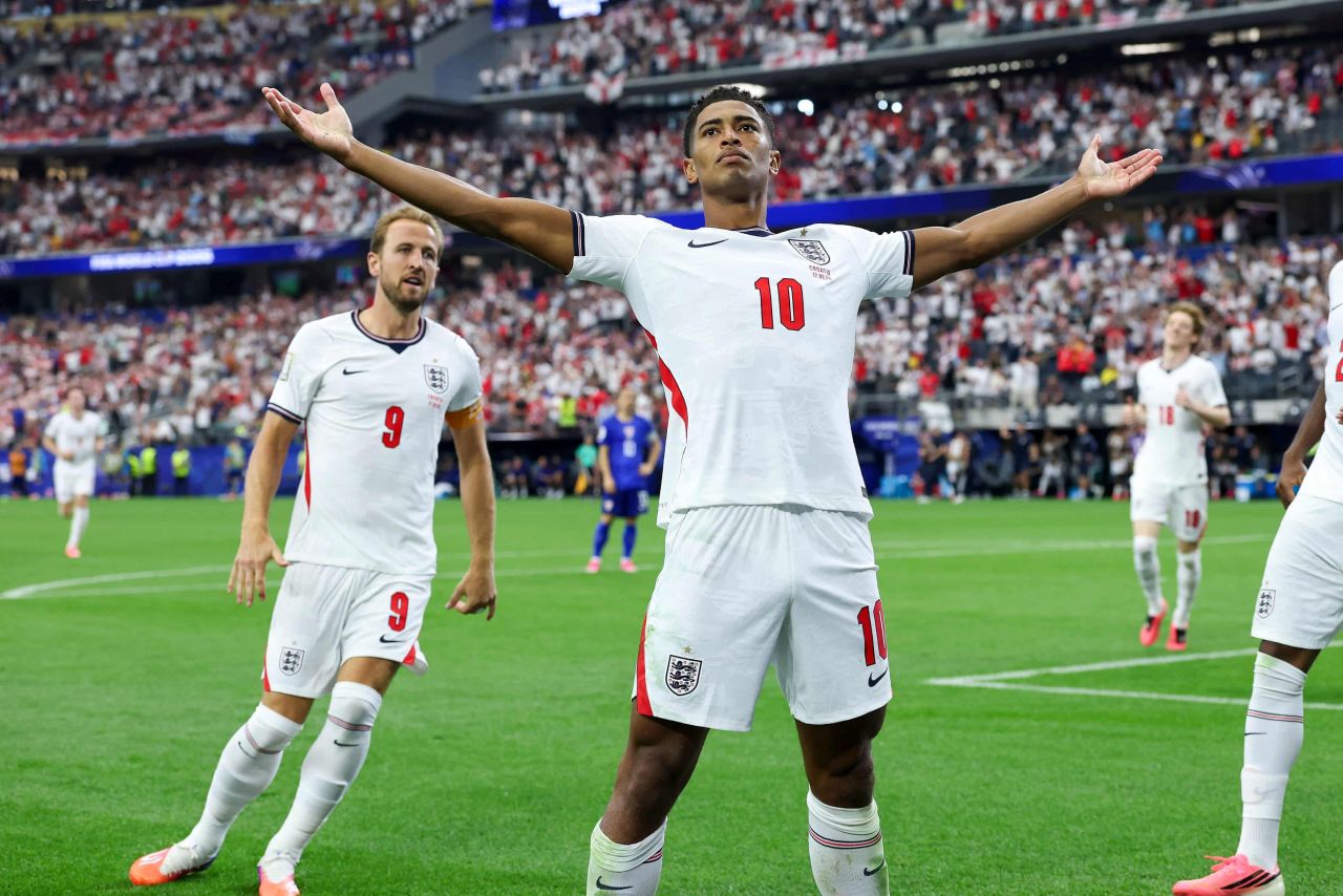 Selebrasi skuad Inggris usai menang 2-0 dari Panama. Foto : Ist