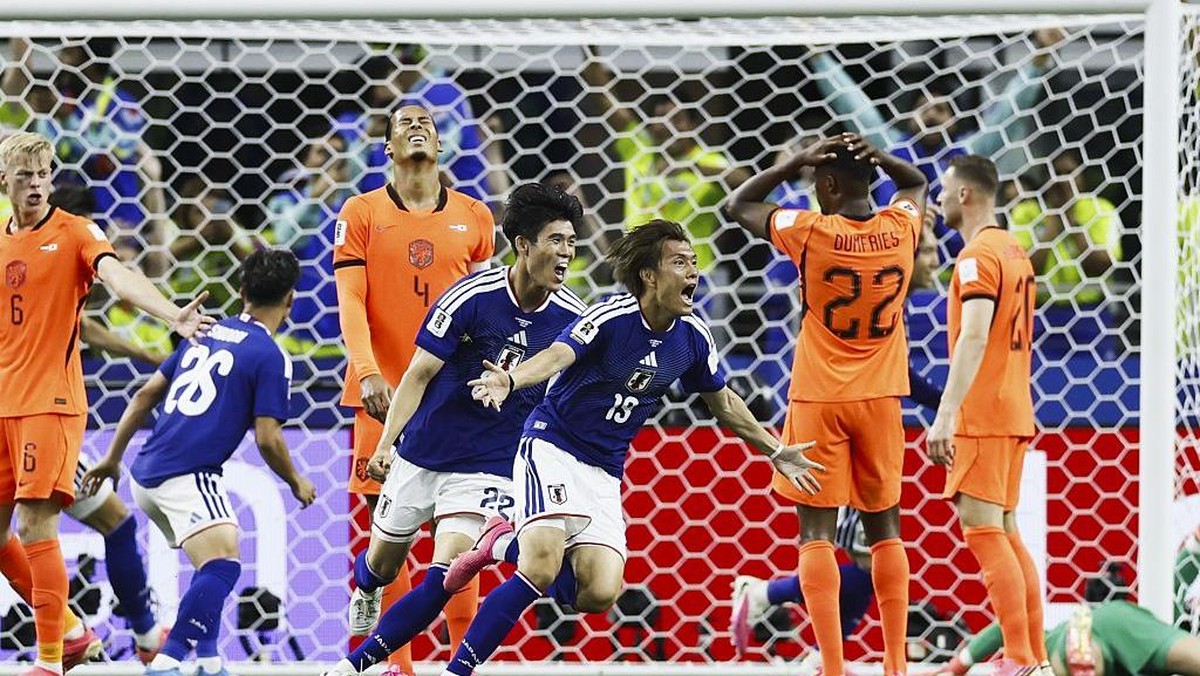 Laga Belanda vs Jepang berakhir seri 2-2. Foto : Ist