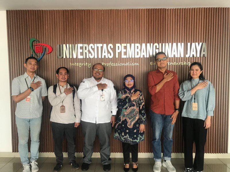 KOLABORASI. KPU Kota Tangsel terus memperkuat sinergi dengan UPJ.