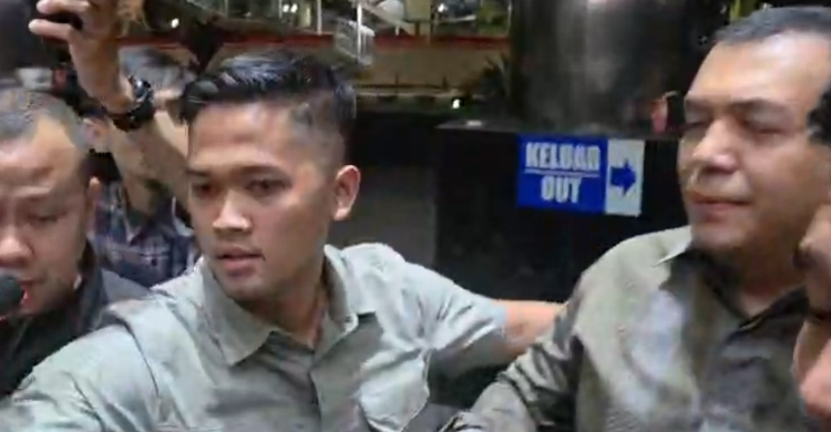 Wakil Menteri Imigrasi dan Pemasyarakatan, Silmy Karim, tiba di Gedung KPK, Jakarta, Rabu (3/6/2026) malam. Foto : Ist