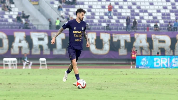 Skuad Persita Rayco Rodriguez jadi inciran Persib. Foto : Ist