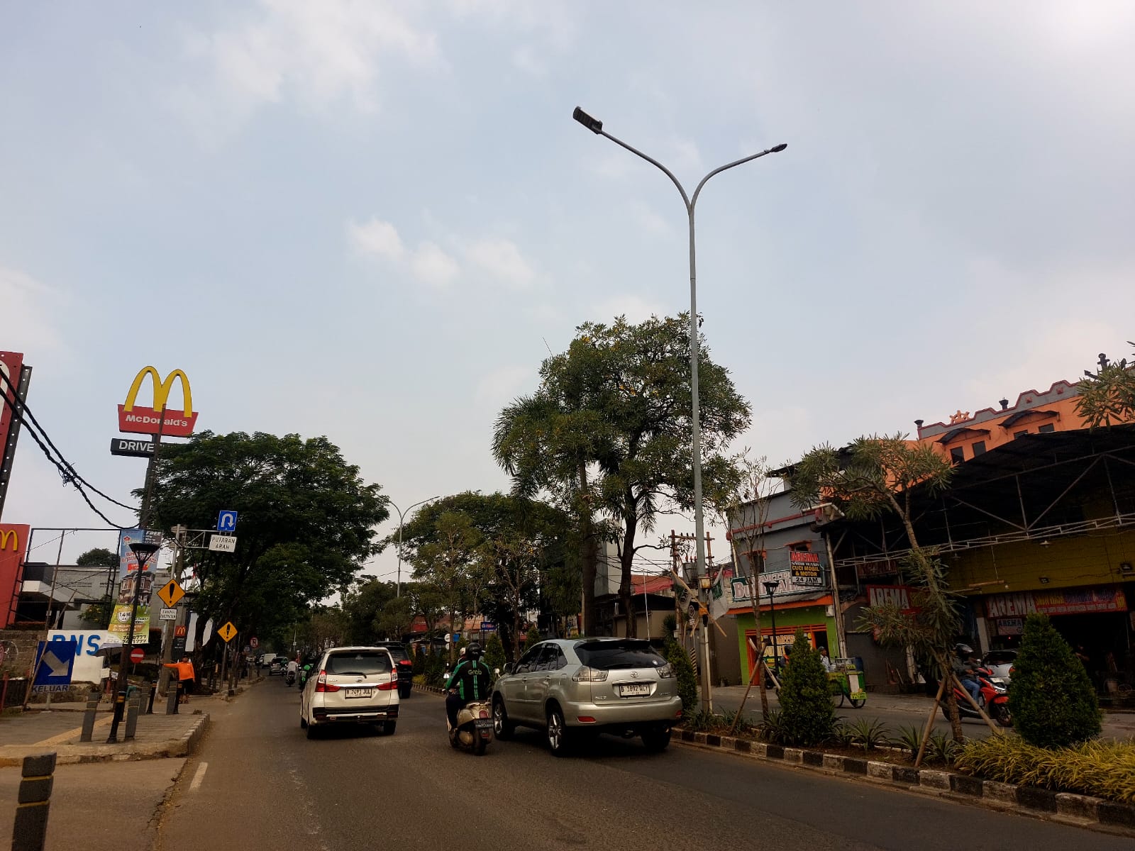 PENCURIAN PJU. Potret PJU yang berlokasi di Jalan Ciater Raya, Serpong.