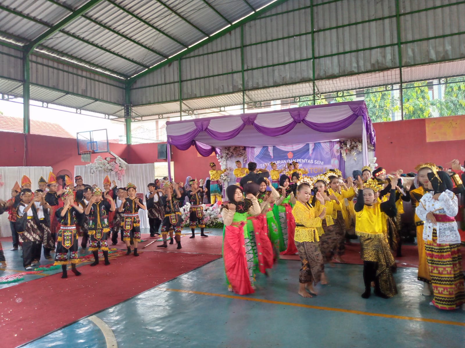Tasyakuran dan pentas seni SDN Karaton 1, Kecamatan Majasari, Kabupaten Pandeglang, Sabtu (20/6/2026). (Ist)