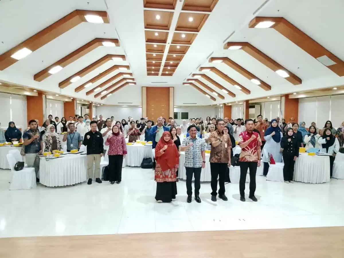 BIMTEK. Susana kegiatan Bimbingan Teknis (Bimtek) Laporan Kegiatan Penanaman Modal (LKPM) yang diikuti sekitar 105 pelaku usaha dari berbagai sektor di Aula Al-Amanah Pusat Pemerintahan Kota (Puspemkot) Tangerang, Kamis (25/6).