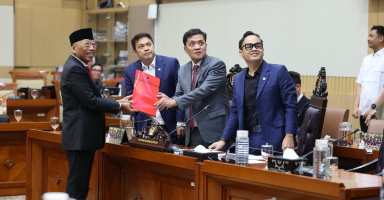 Rapat di DPR. Foto : Ist