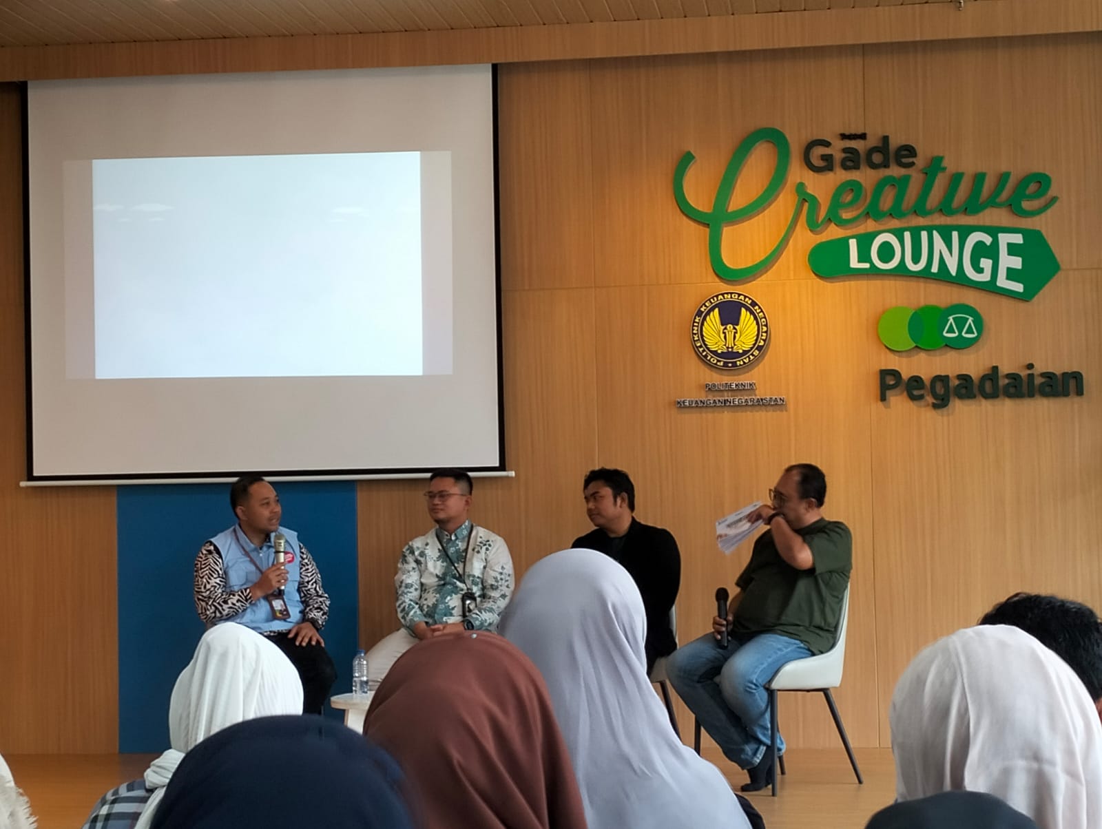 Pegadaian Peduli menggelar talkshow "Financial Literacy on the Way: Mandiri Finansial Dimulai Hari Ini" di Politeknik Keuangan Negara STAN (PKN-STAN), Bintaro, Kota Tangerang Selatan (Tangsel). (Ist)