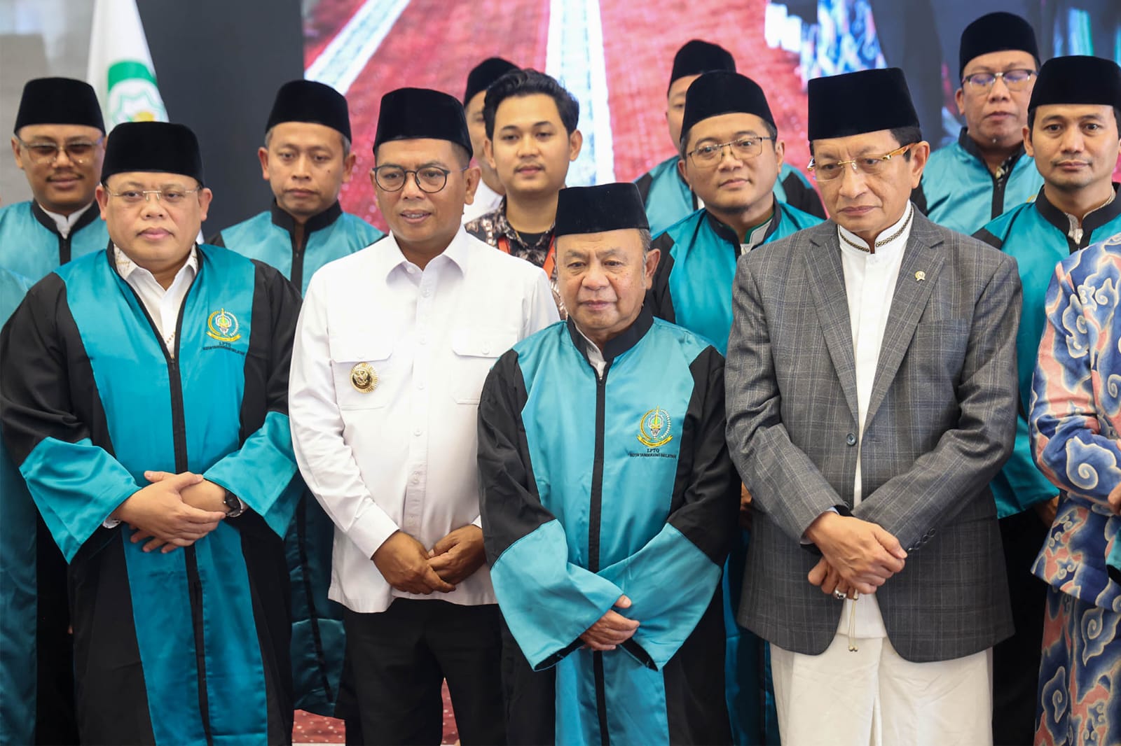 Gubernur Andra Soni saat menghadiri serangkaian kegiatan IGIC di Masjid Baitul Mukhtar, BSD, Kabupaten Tangerang, Jumat (3/7).Foto : Humas Pemprov