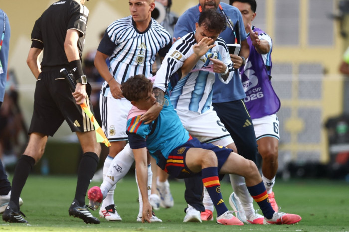 Keributan laga Argentina vs Spanyol di Final Piala Dunia 2026. Foto : Ist