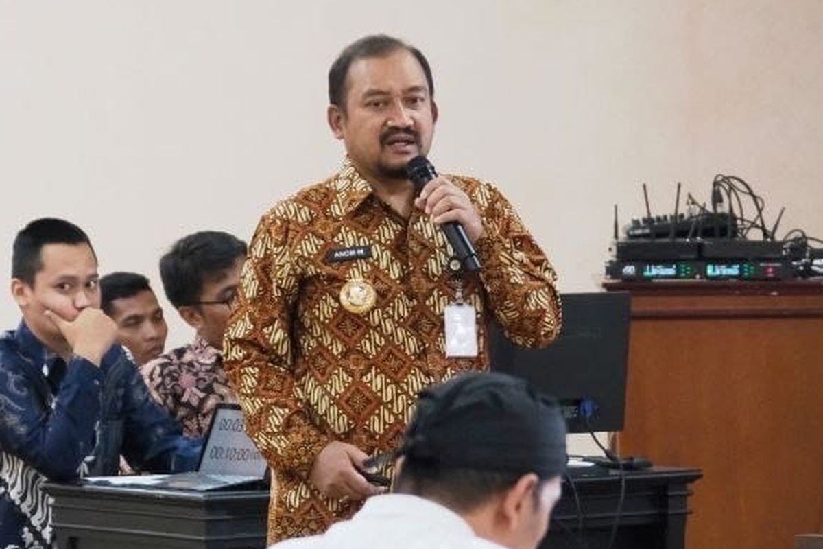 Bupati Pemalang Anom Widiyantoro terjaring OTT KPK. Foto : Ist