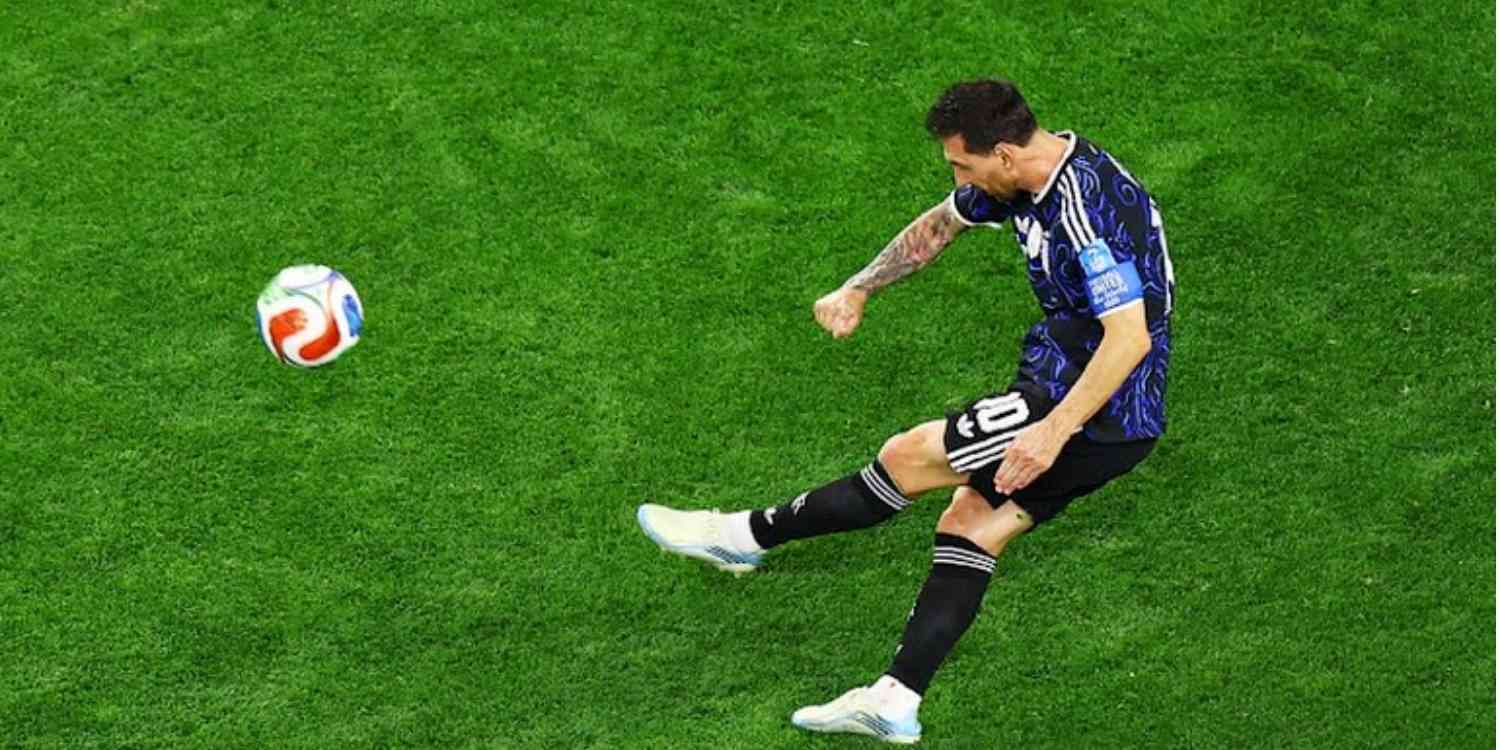 Gol karak jauh Mesdi ke gawang Yordania. Foto : Ist