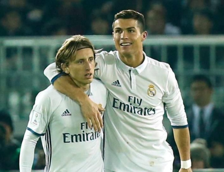 Ronaldo dan Modric ketika masih bernaung di Real Madrid. Foto : Ist