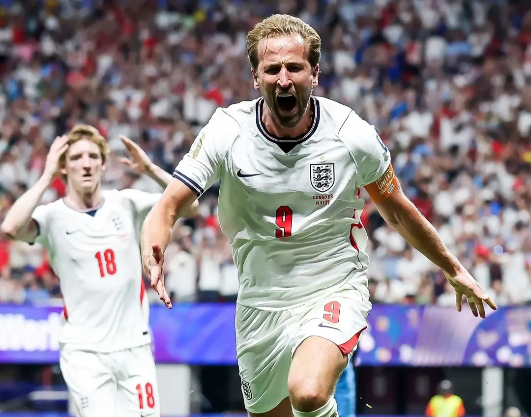 Selebrasi bomber Timnas Inggris Harry Kane usai bobol gawang RD Kongo. Foto : Ist
