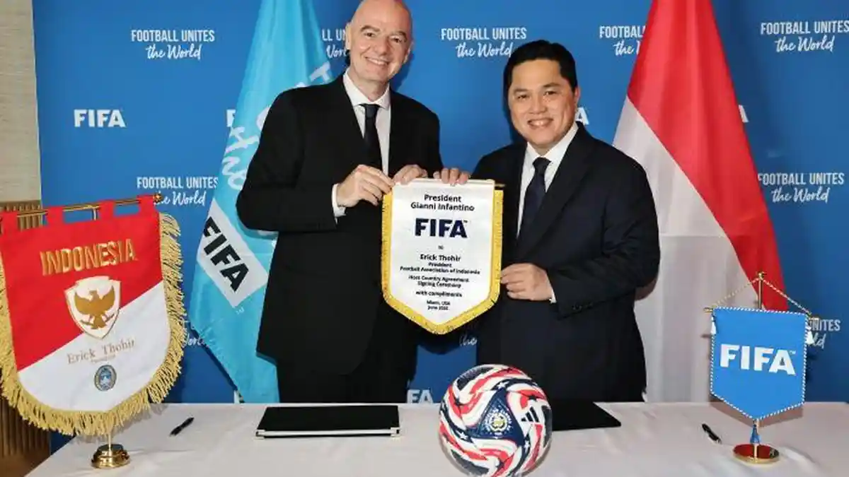 Ketum PSSI Erick Thohir dan Presiden FIFAGianni Infantino. Foto : Ist