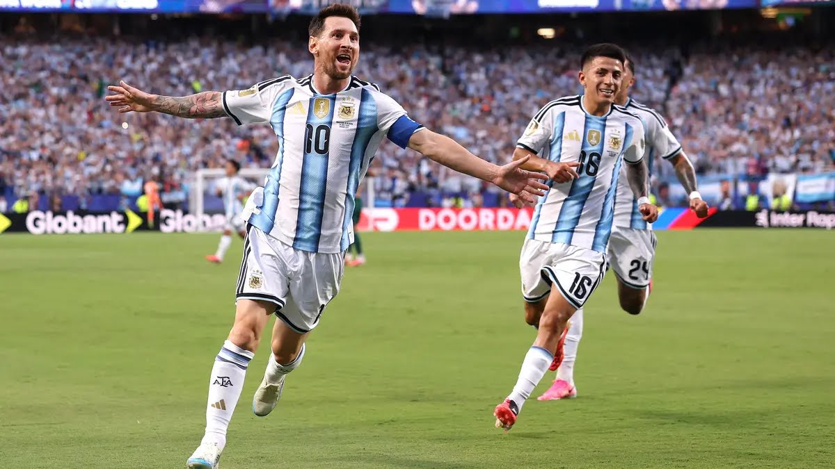 Selebrasi Bomber Argentina Messi usai membobol gawar Mesir. Foto : Ist