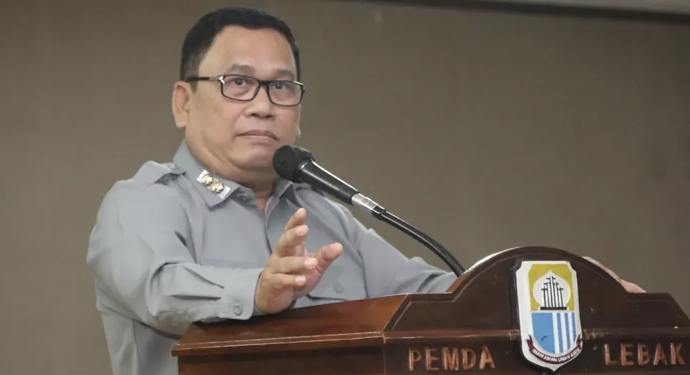 BERI ARAHAN. Wabup Lebak Amir Hamzah, sedang memberikan arahan disalah satu acara Pemkab Lebak, di Aula Multatuli, Kabupaten Lebak, beberapa waktu lalu. (ISTIMEWA)