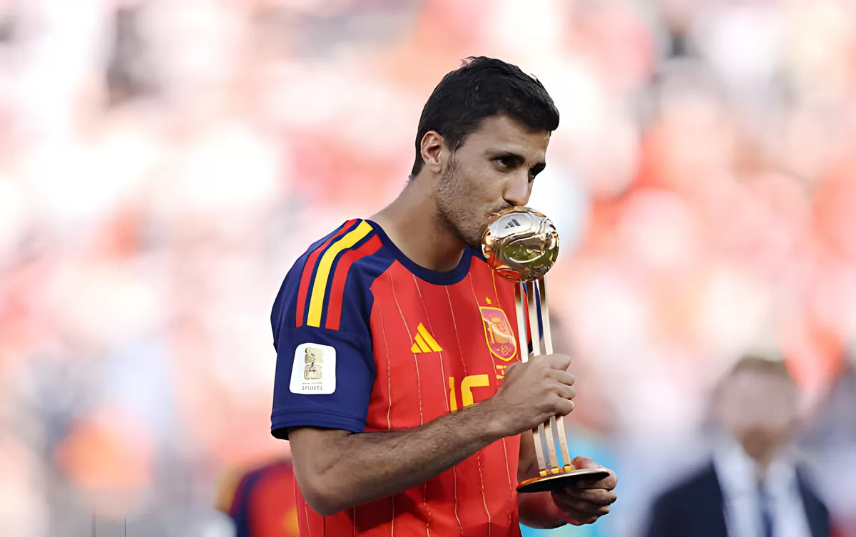 Gelandang berusia 30 tahun Rodri siap berganti kostum Barcelona. Foto ; Ist