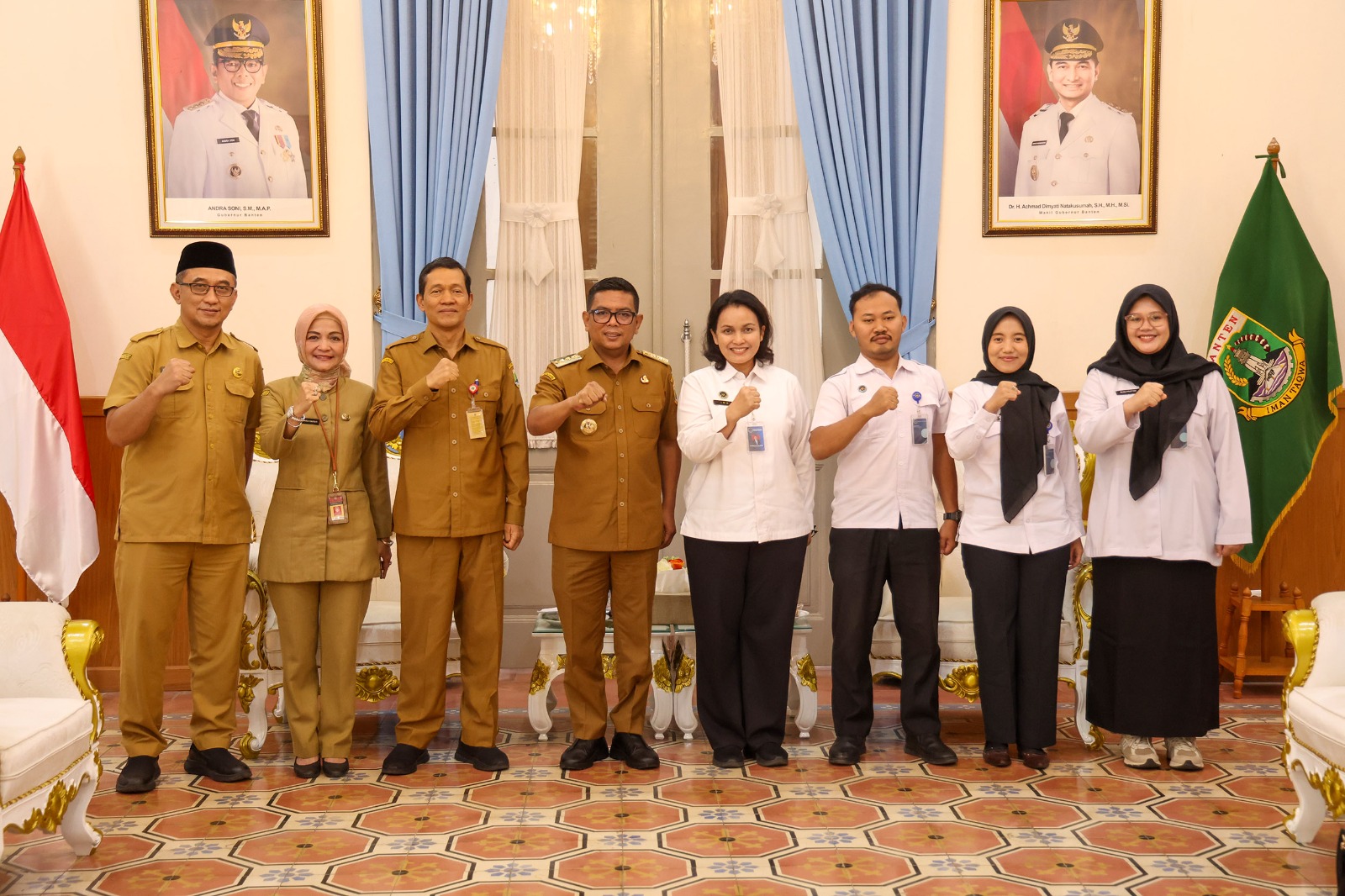 Gubernur Andra Soni saat menerima kunjungan Kepala Kantor Pelayanan Pemenuhan Gizi (KPPG) Jakarta Wilayah Jakarta-Banten Ida Wahyuni beserta jajarannya. Foto : Humas Pemprov